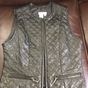 Hot black leather vest sz 8 medium